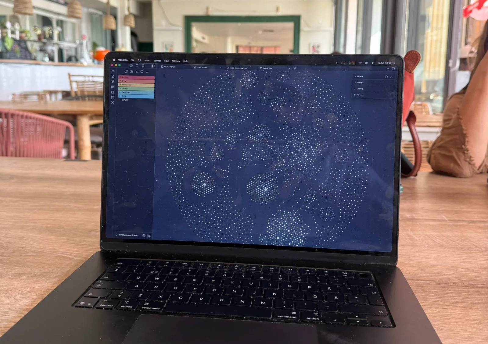 Obsidians grafvy — en second brain för trading